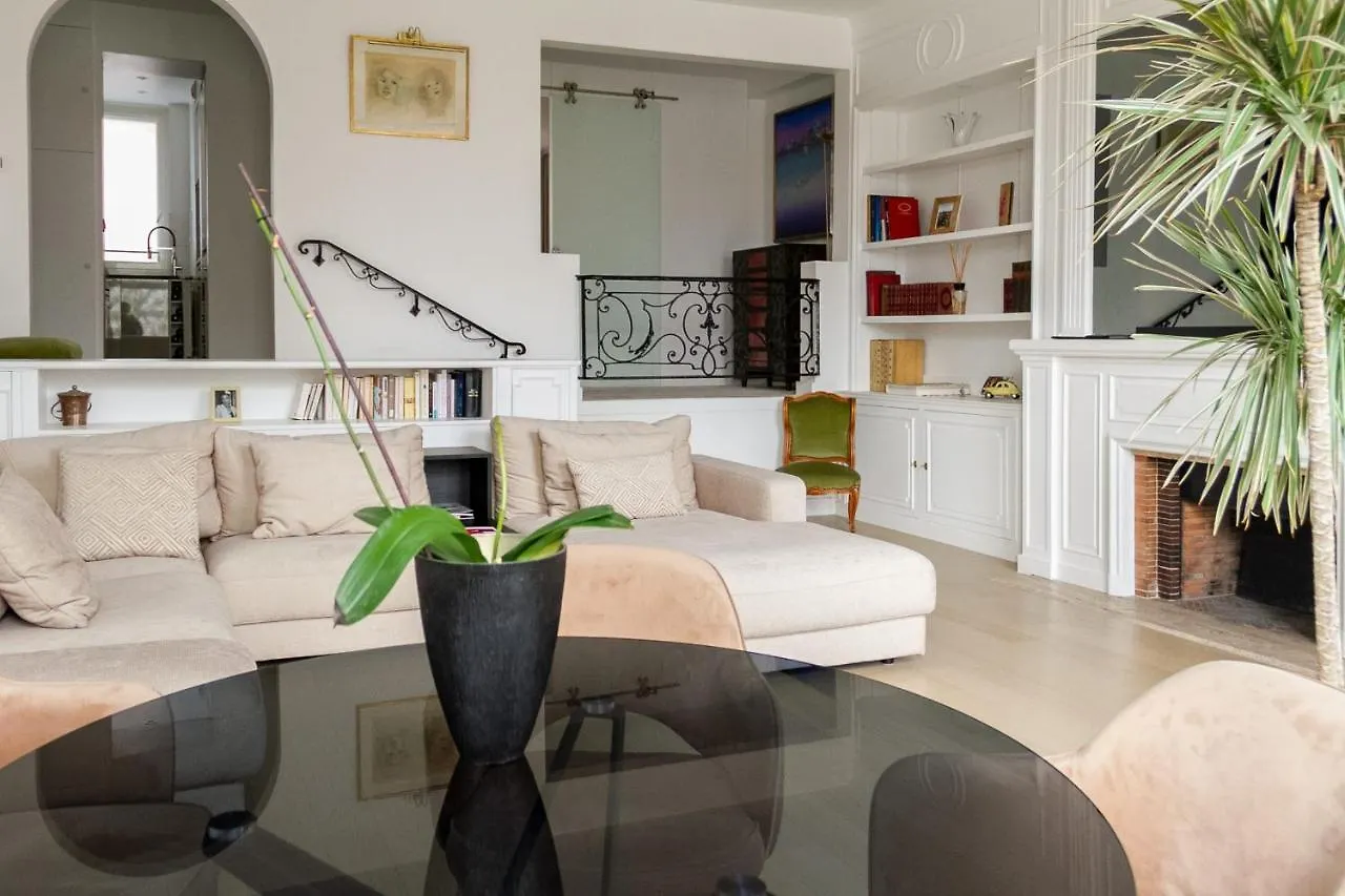 Beautiful Flat View Of The Seine And Eiffel Tower Apartment Paris