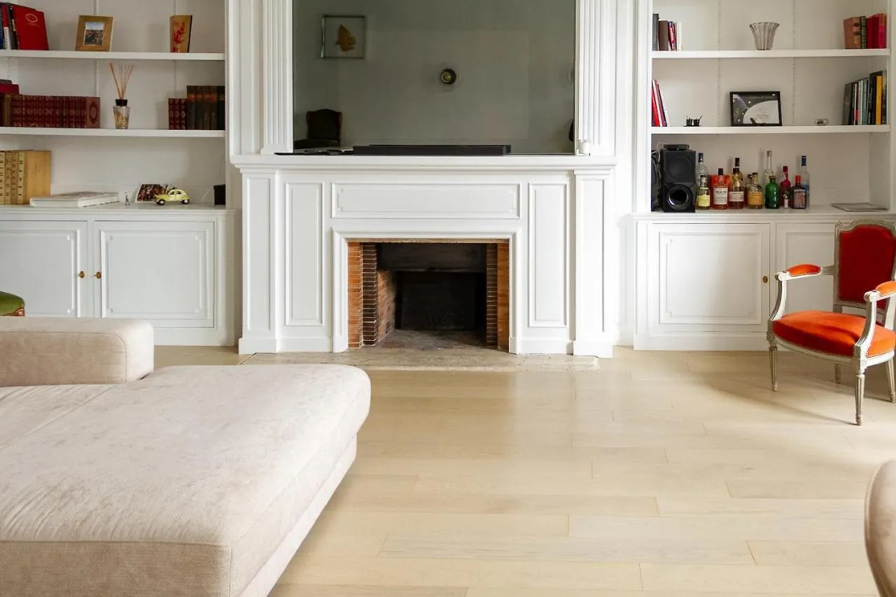 Beautiful Flat View Of The Seine And Eiffel Tower Apartment Paris