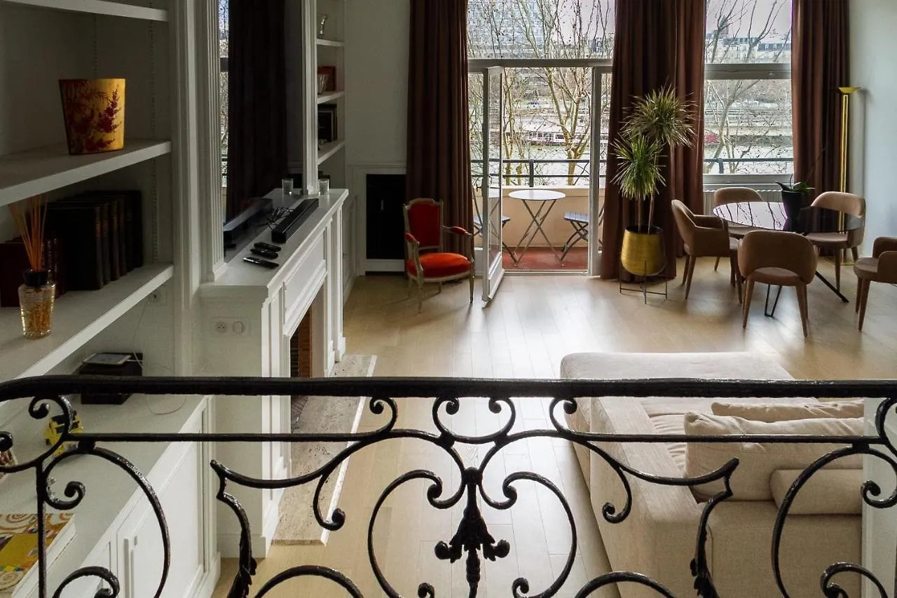 Beautiful Flat View Of The Seine And Eiffel Tower Apartment Paris France